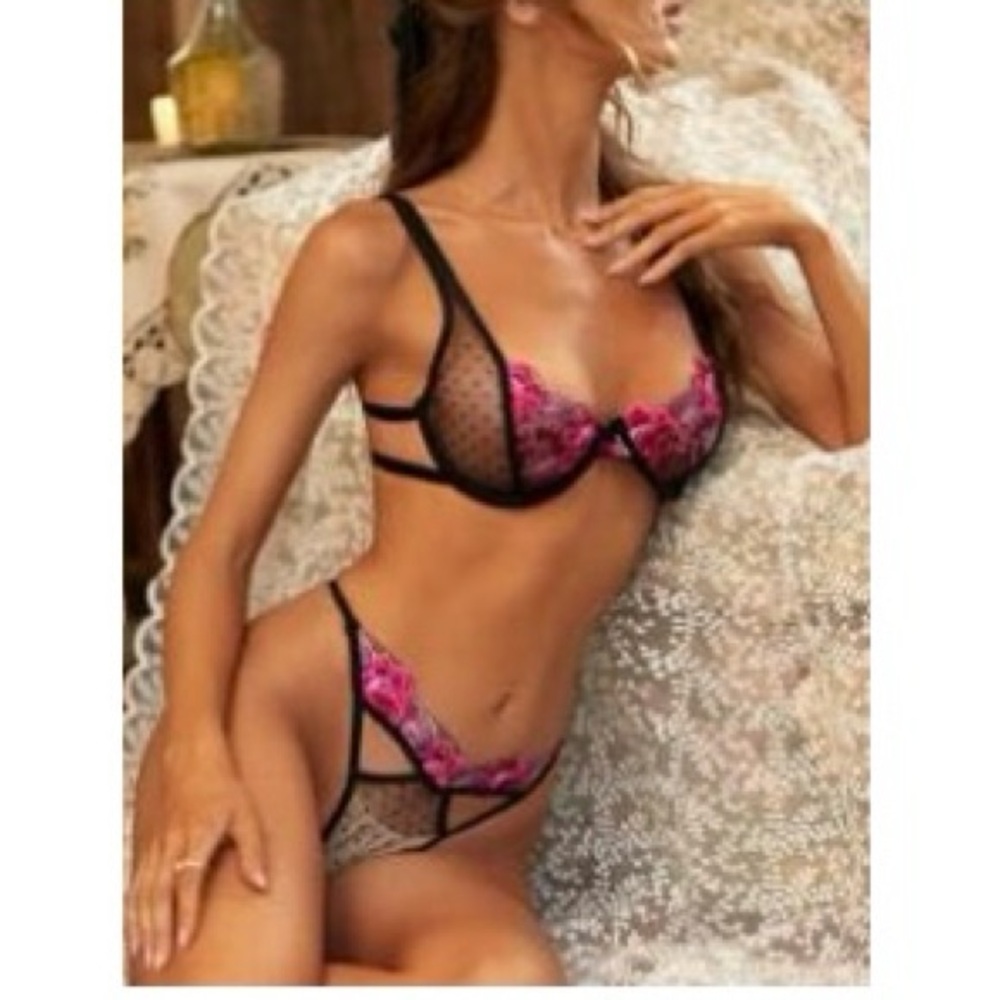 Sexy Black Floral Appliqués and Dotted Mesh Lingerie